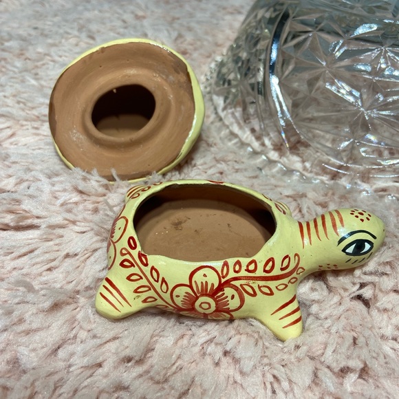 Hand painted Turtle clay Talavera trinket storage jewelry box - Picture 11 of 13